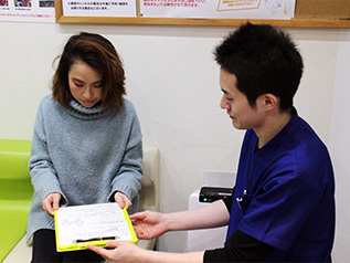 受付・シート記入イメージ